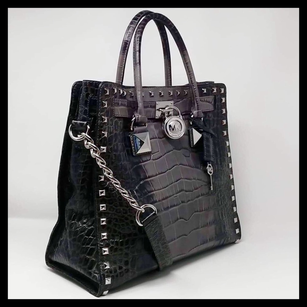Michael Kors Large Hamilton
Studded Leather Tote - Picture 4 of 16